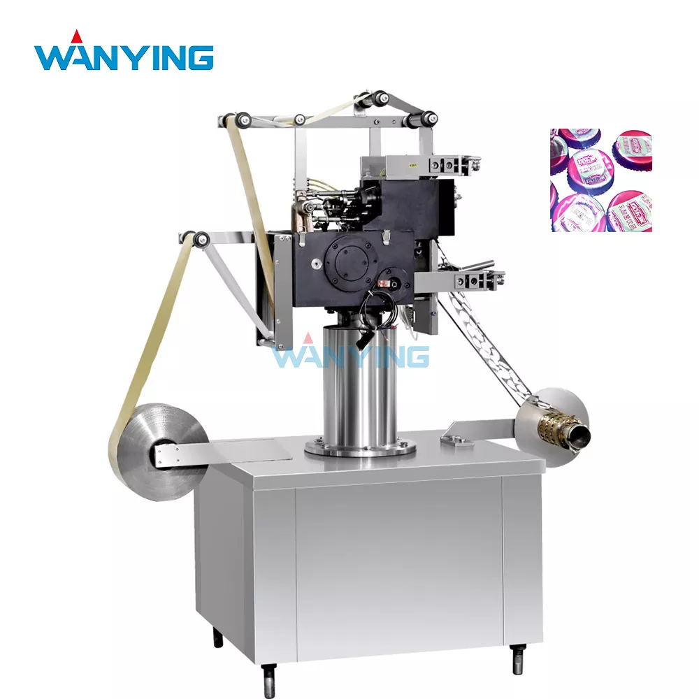 Volautomatische machine voor het maken van doppen